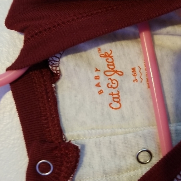 2/$15 CAT & Jack Baby Boys 3-6 Months Heather Gray/Maroon Bear Romper - Picture 5 of 6
